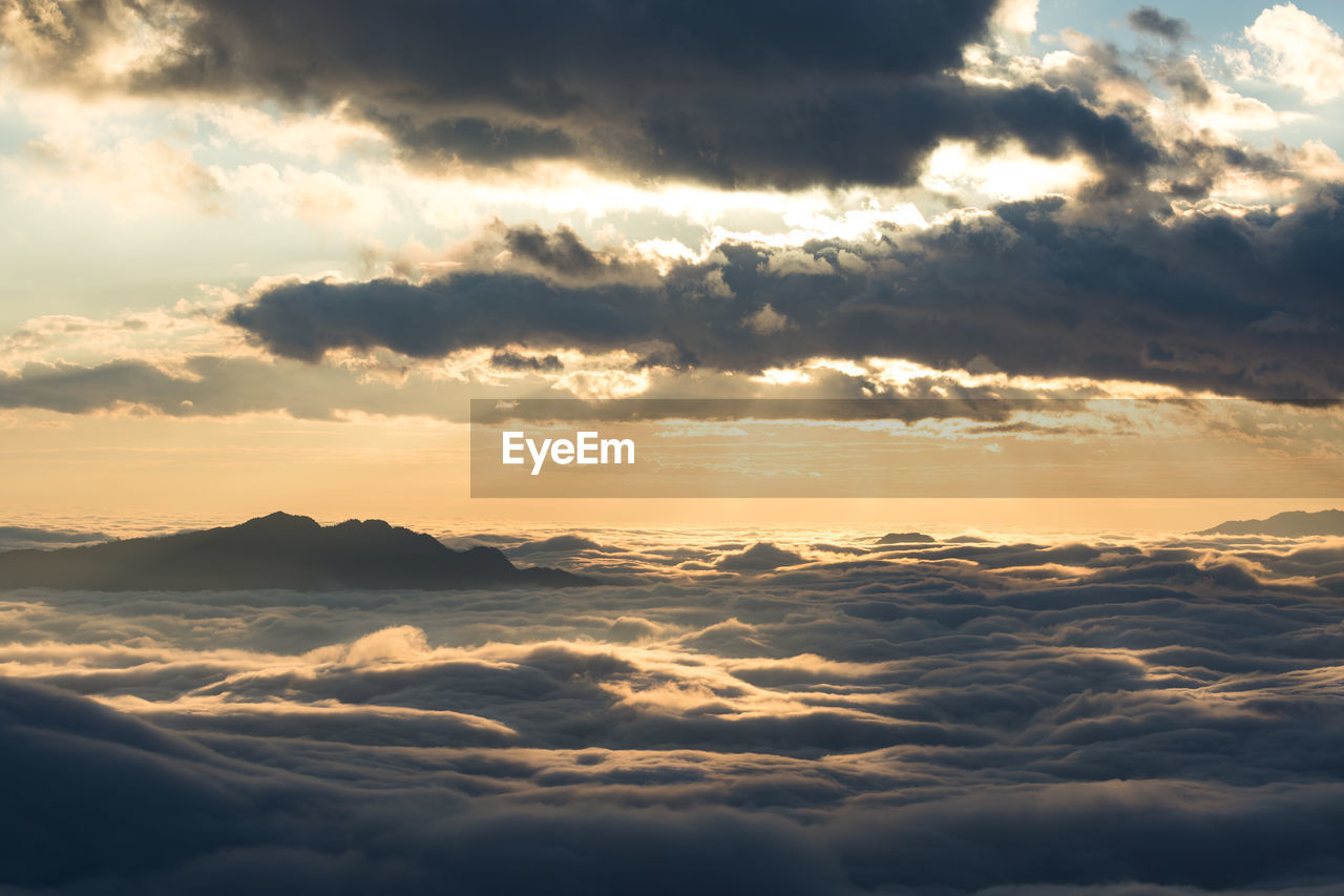 Scenic view of cloudscape against sky during sunset