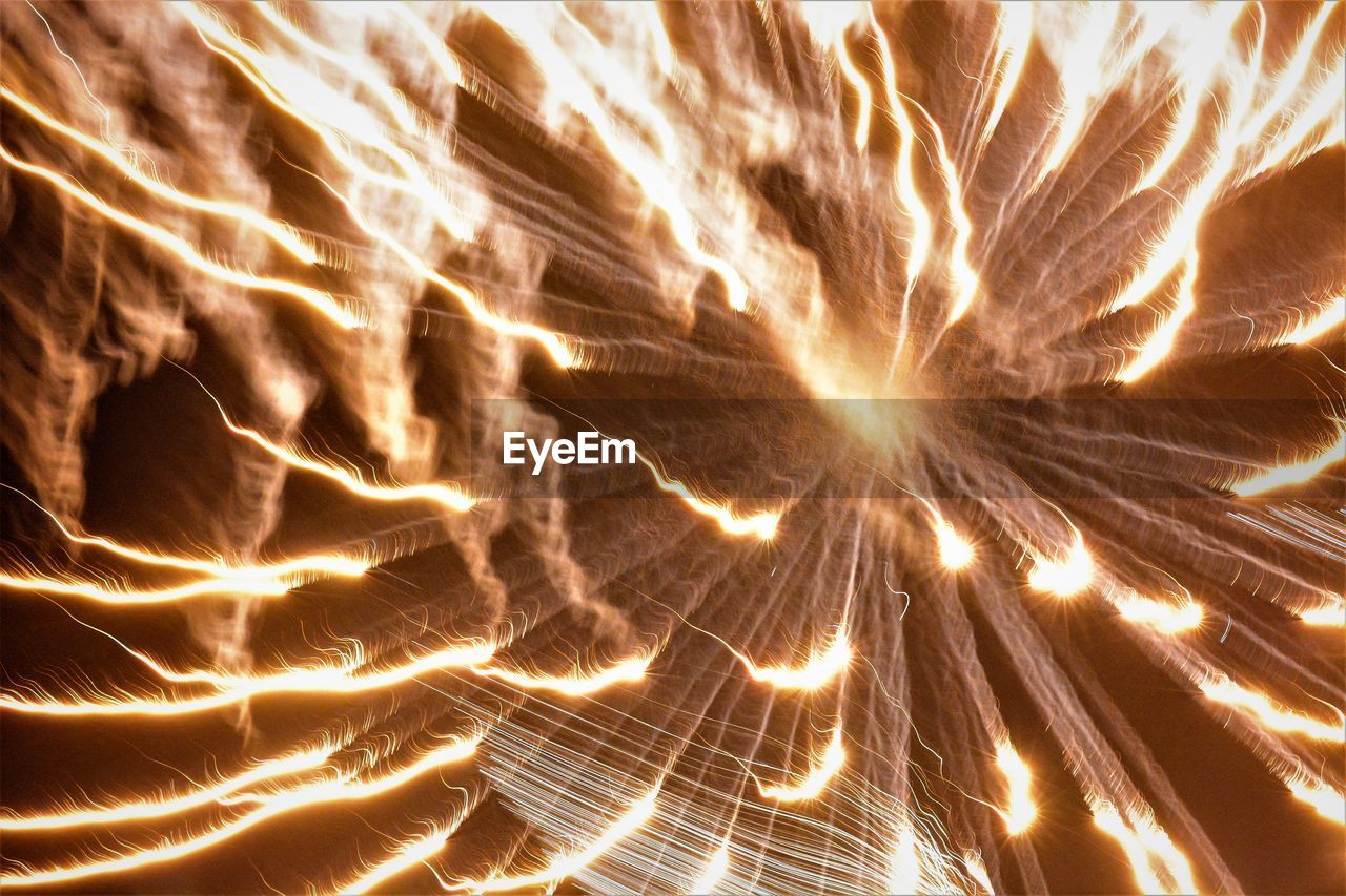 CLOSE-UP OF ABSTRACT LIGHT PAINTING