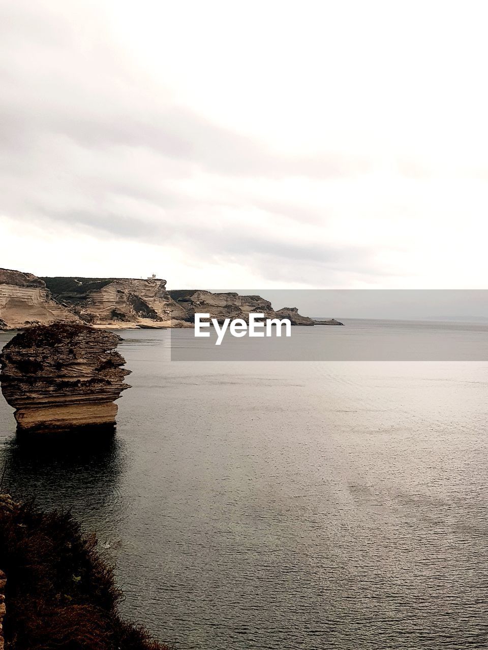 PANORAMIC VIEW OF SEA AGAINST SKY