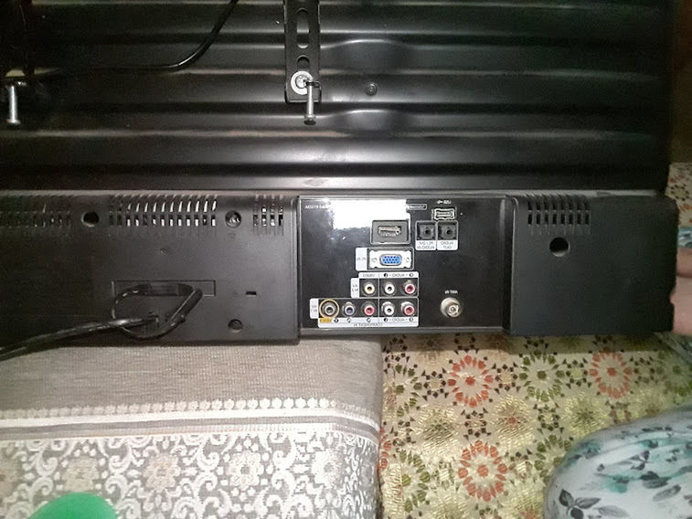 indoors, no people, technology, domestic room, radio receiver, home interior