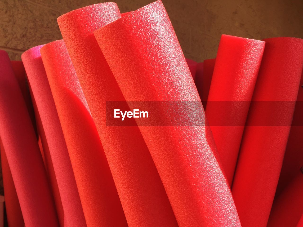 CLOSE-UP HIGH ANGLE VIEW OF RED COLORED