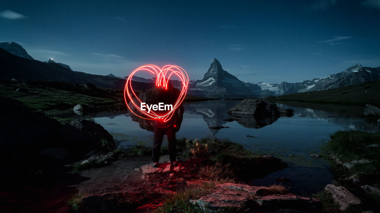 A red heart in front of the matterhorn 