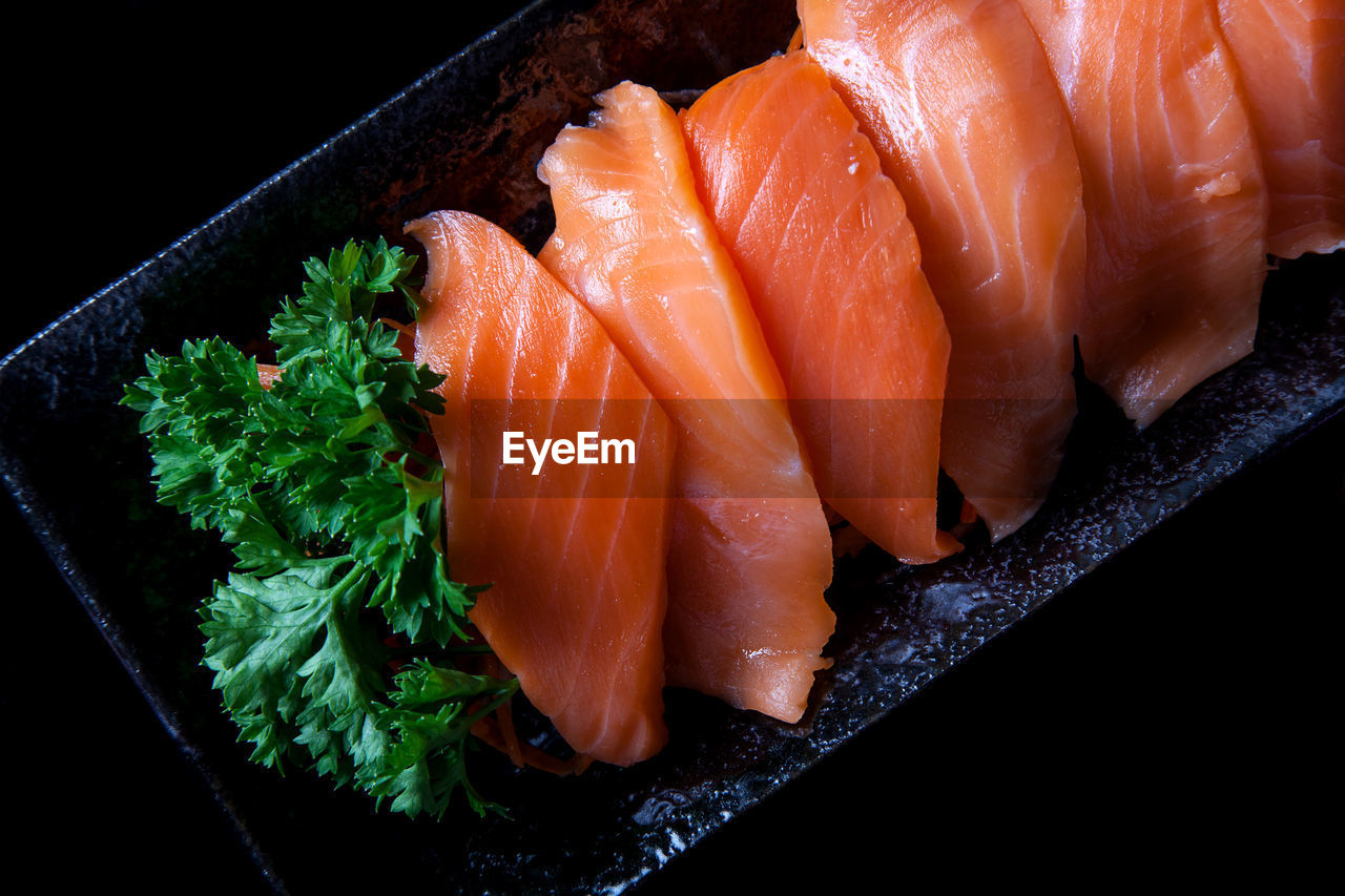 HIGH ANGLE VIEW OF SEAFOOD IN PLATE