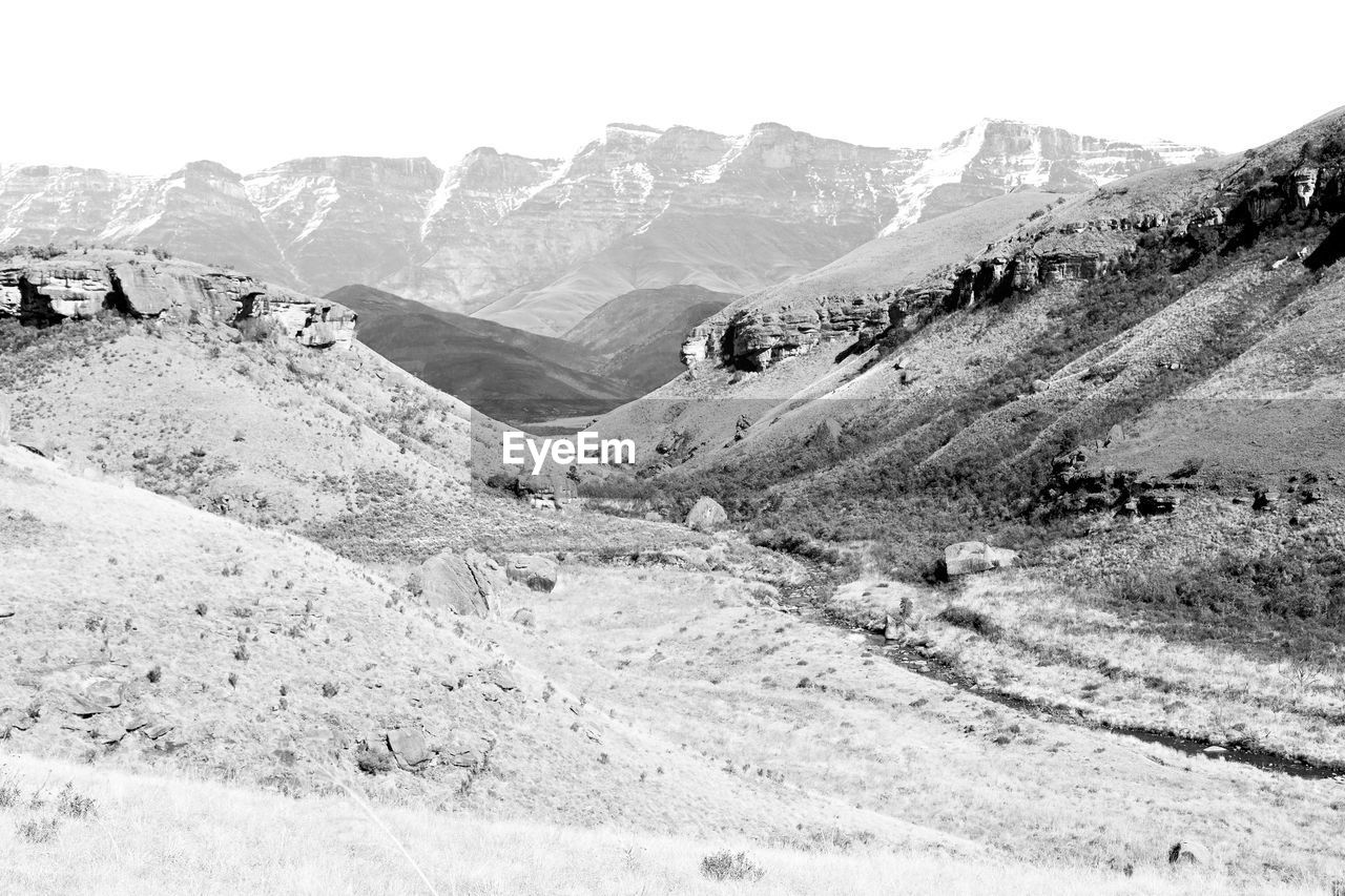 SCENIC VIEW OF SNOWCAPPED MOUNTAINS