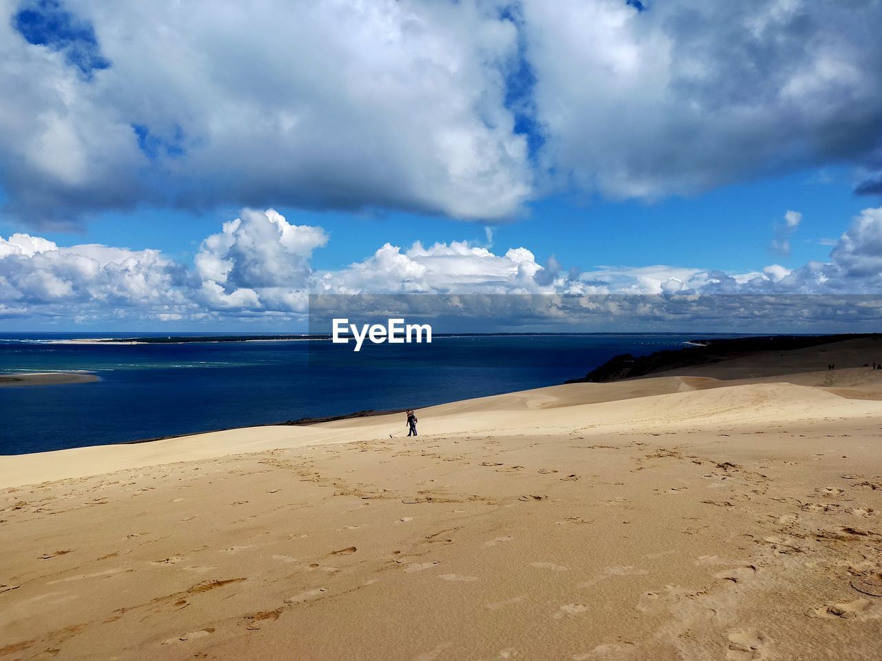 PANORAMIC VIEW OF SEA AGAINST SKY