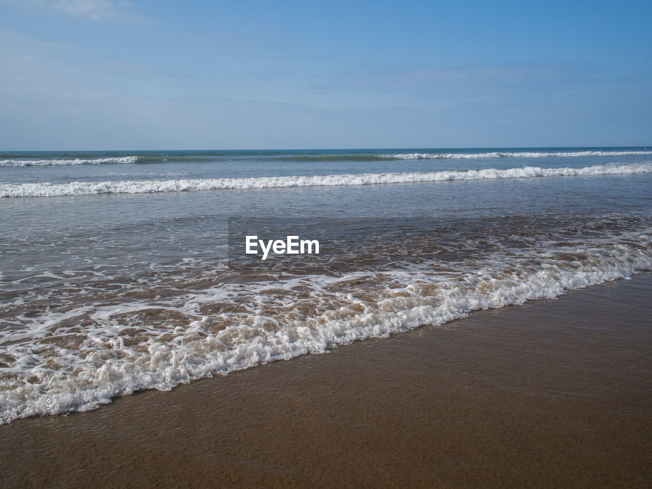 VIEW OF SEA AGAINST SKY