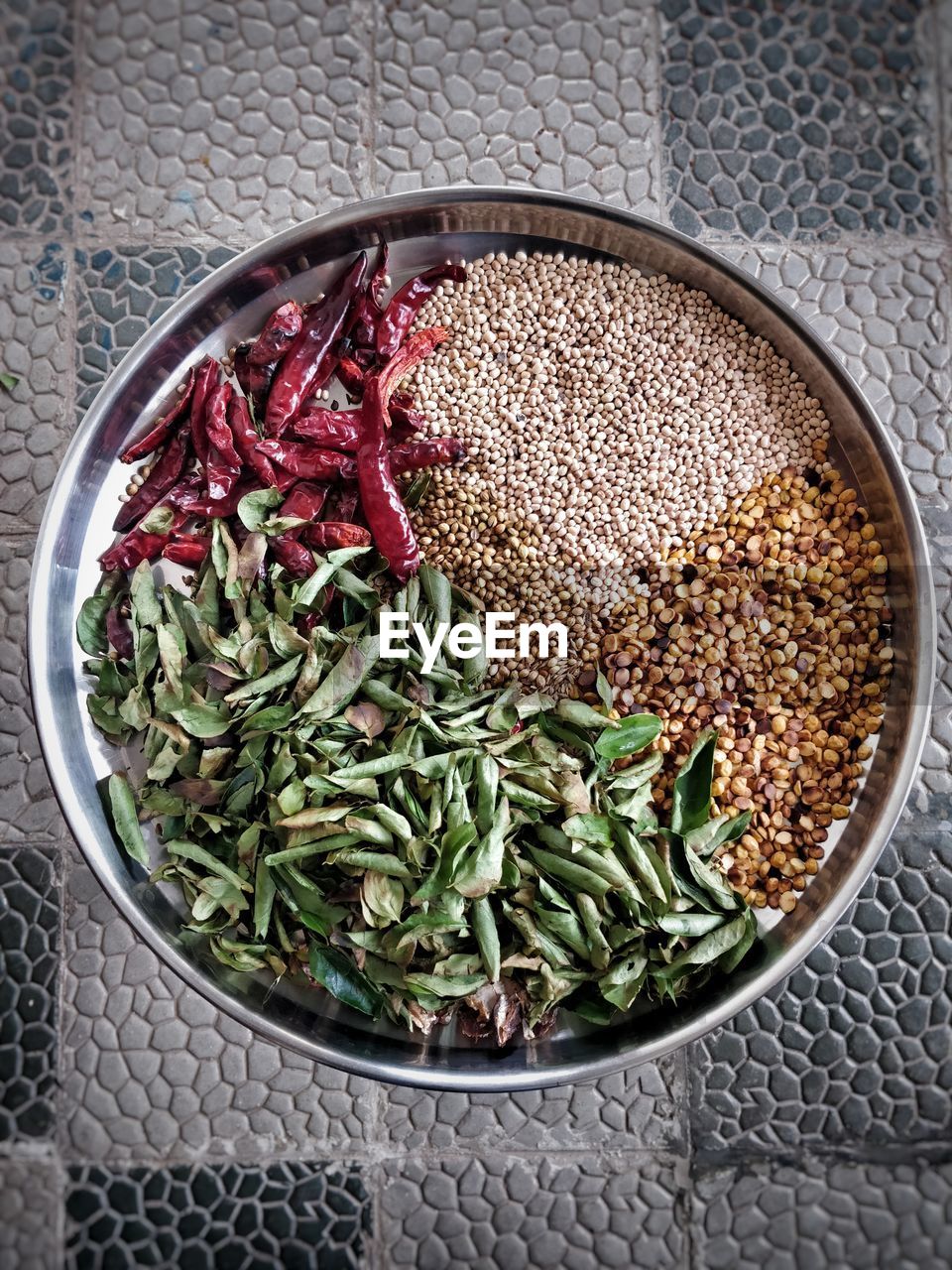 HIGH ANGLE VIEW OF CHOPPED SALAD IN BOWL