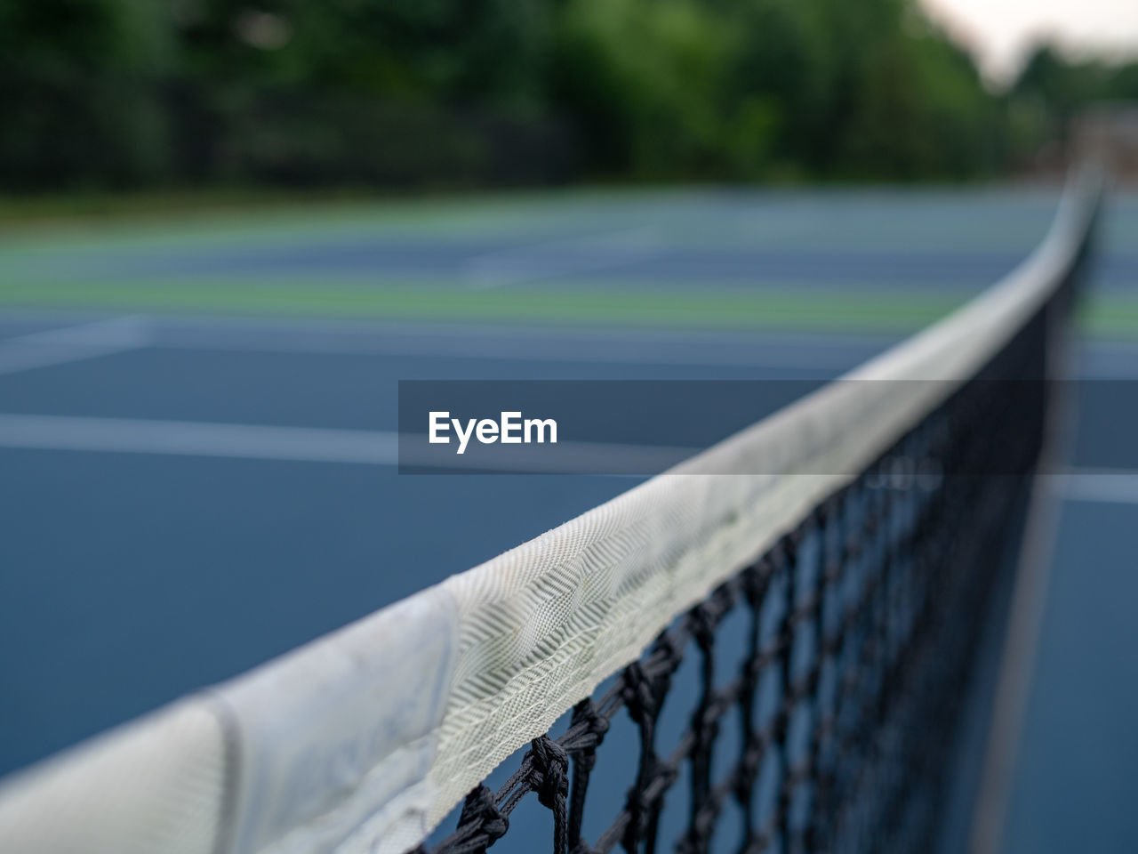 CLOSE-UP OF NET ON FENCE