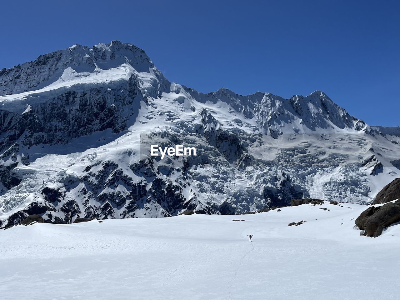 On the track towards muller hut during end of the winter season