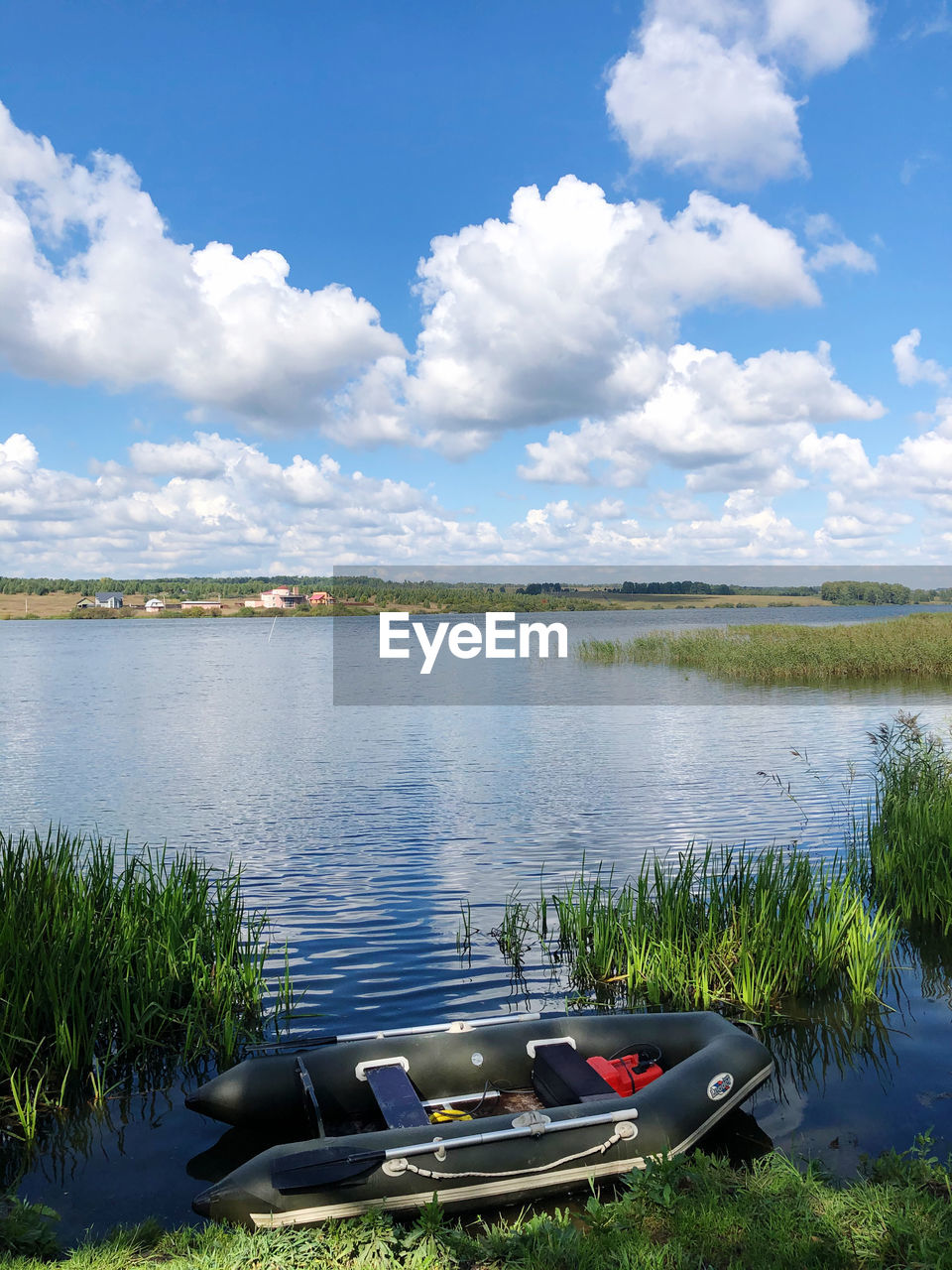 VIEW OF LAKE AGAINST SKY