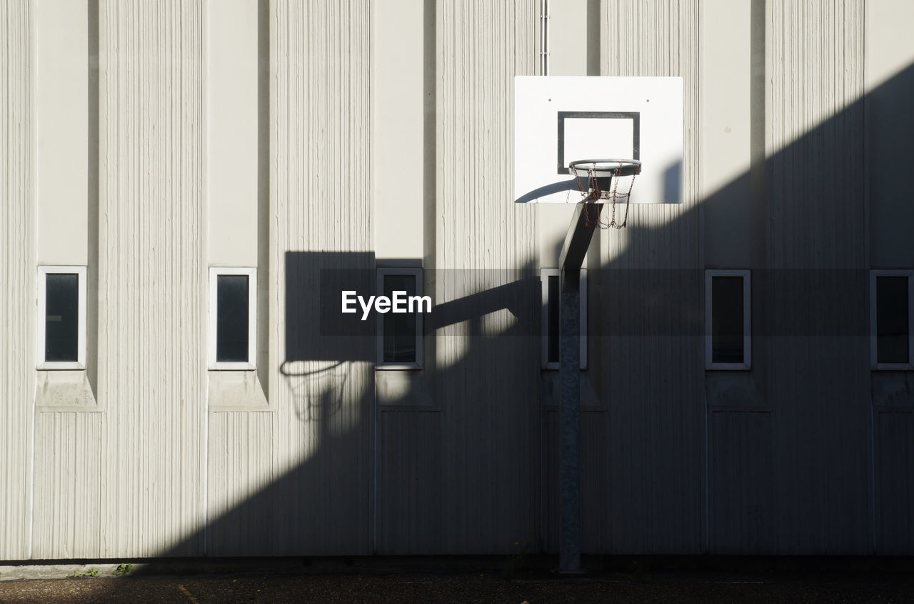 ENTRANCE TO BUILDING