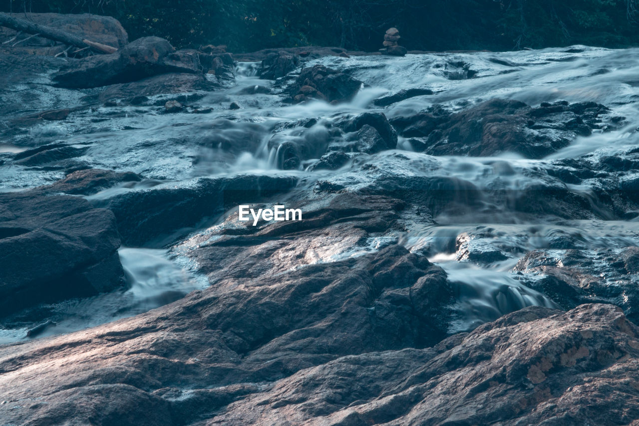 AERIAL VIEW OF SEA WAVES