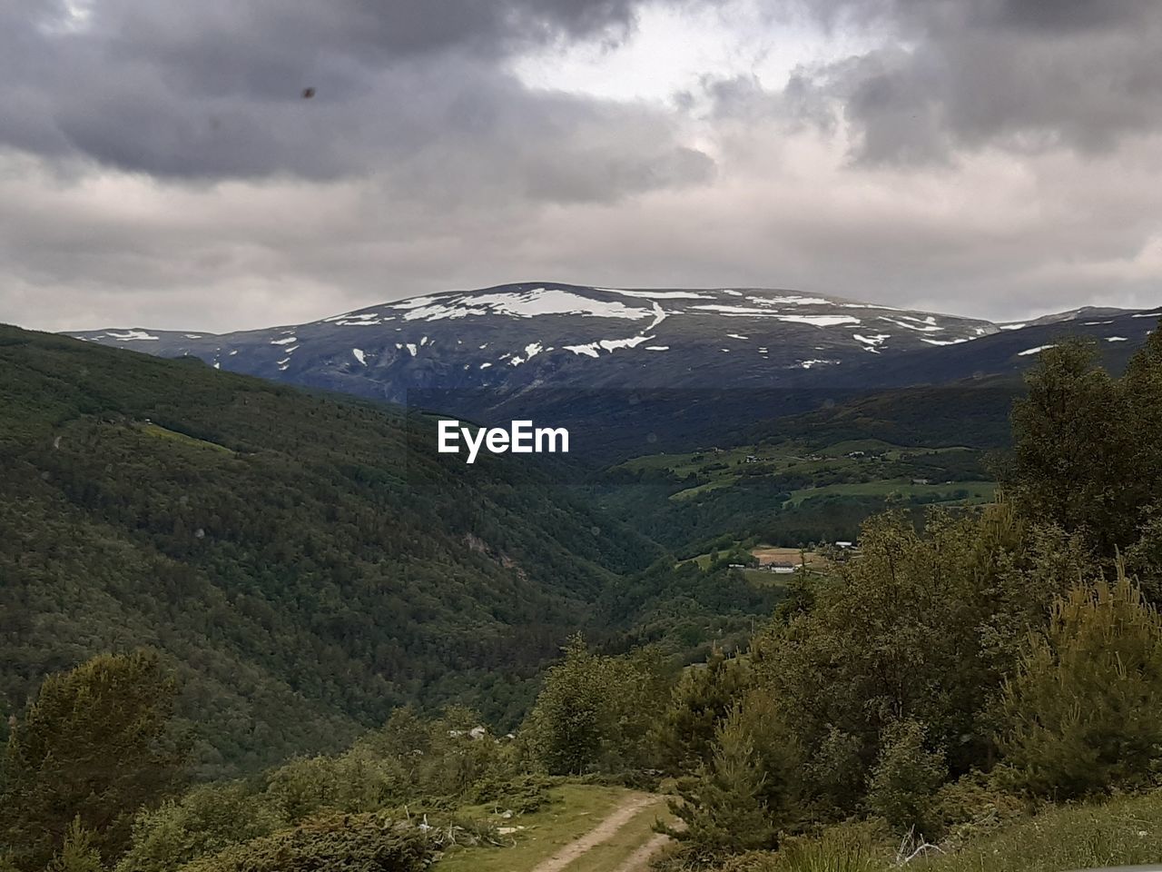 PANORAMIC VIEW OF LANDSCAPE AGAINST SKY