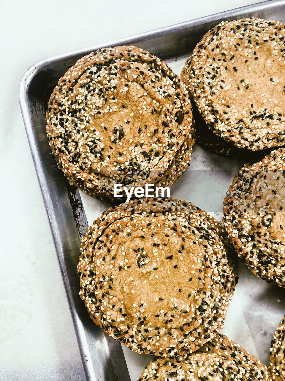 HIGH ANGLE VIEW OF BREAD IN CONTAINER