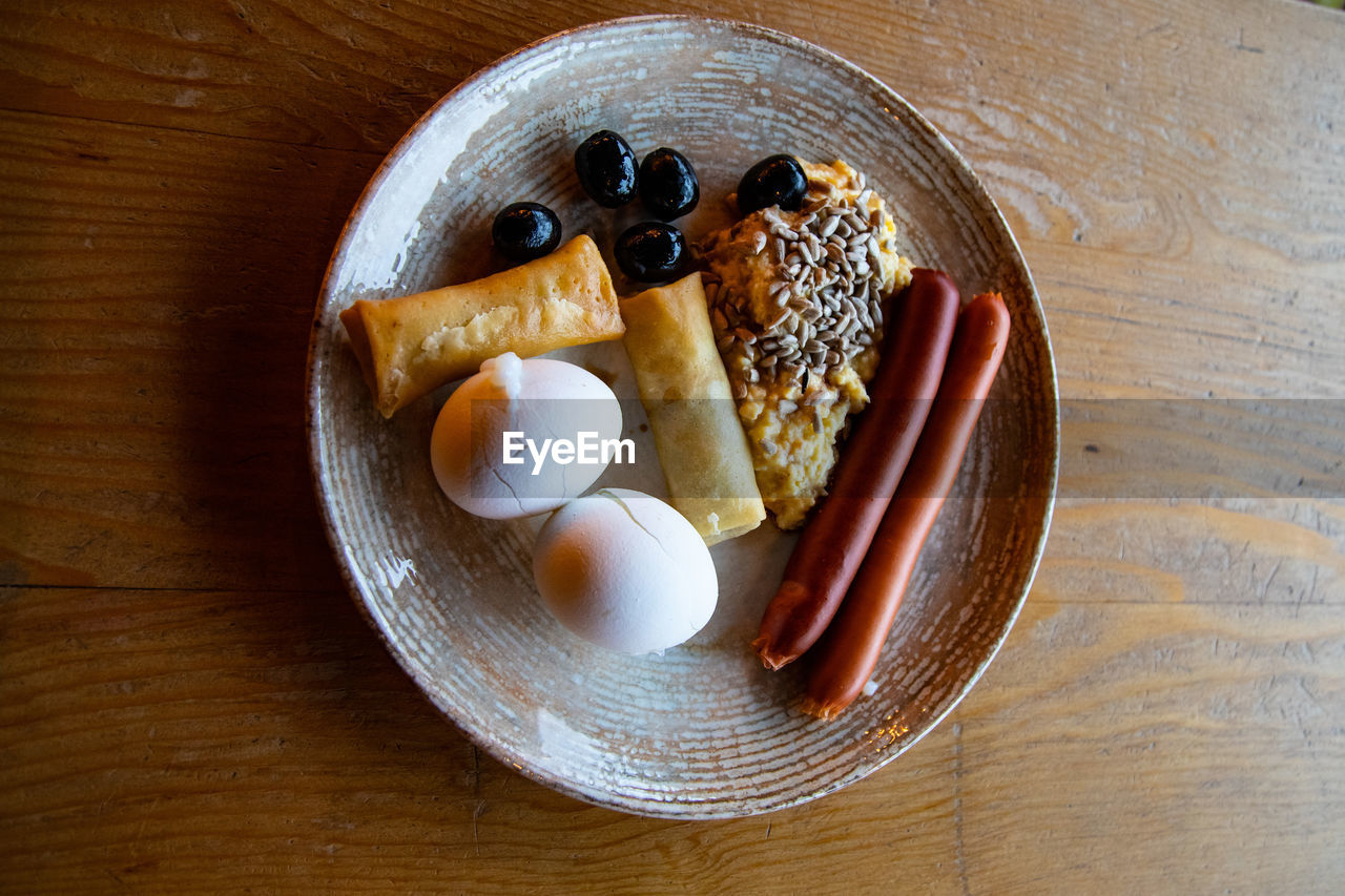 food and drink, food, freshness, table, directly above, meal, healthy eating, breakfast, wood, high angle view, indoors, no people, wellbeing, still life, fast food, produce, dish, egg, plate, close-up, bowl, sweet food, bread, fruit