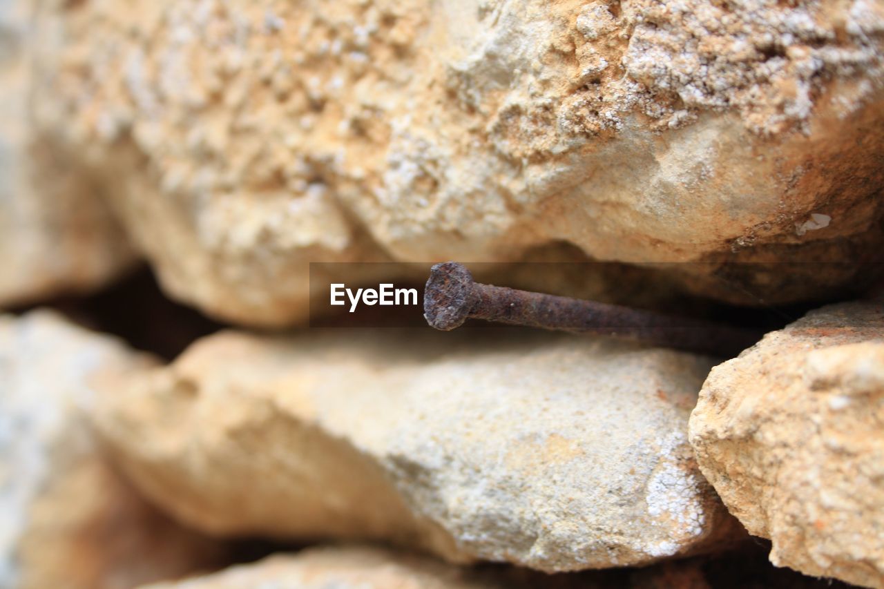 FULL FRAME SHOT OF ROCKS