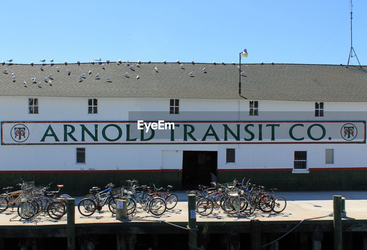 INFORMATION SIGN ON BUILT STRUCTURE