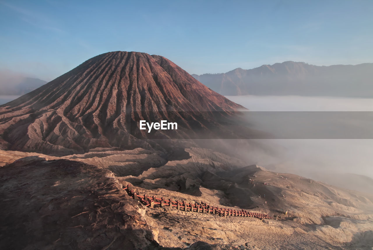 PANORAMIC VIEW OF VOLCANIC MOUNTAIN RANGE