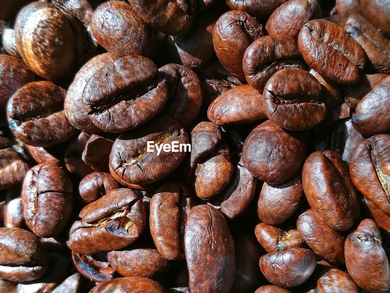 Full frame shot of roasted coffee beans