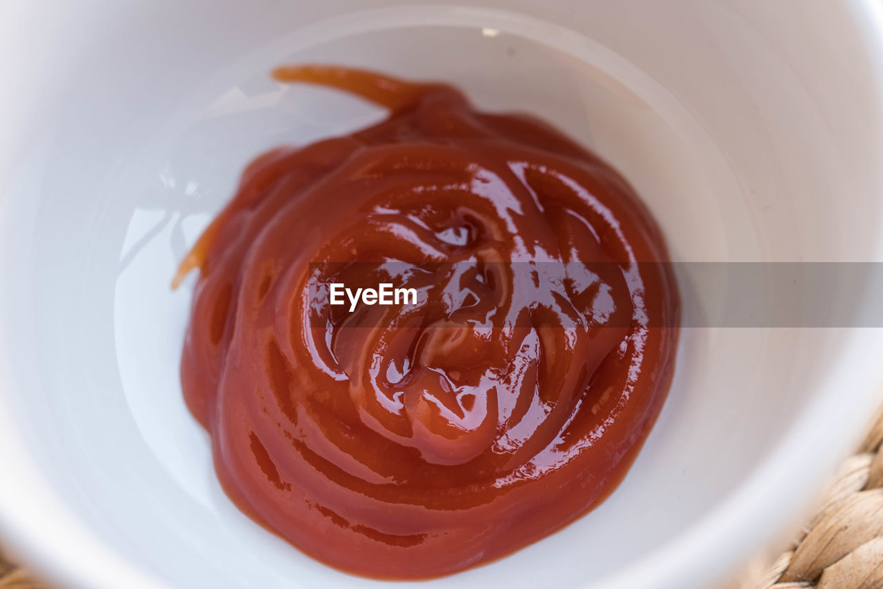 CLOSE-UP OF DESSERT IN BOWL