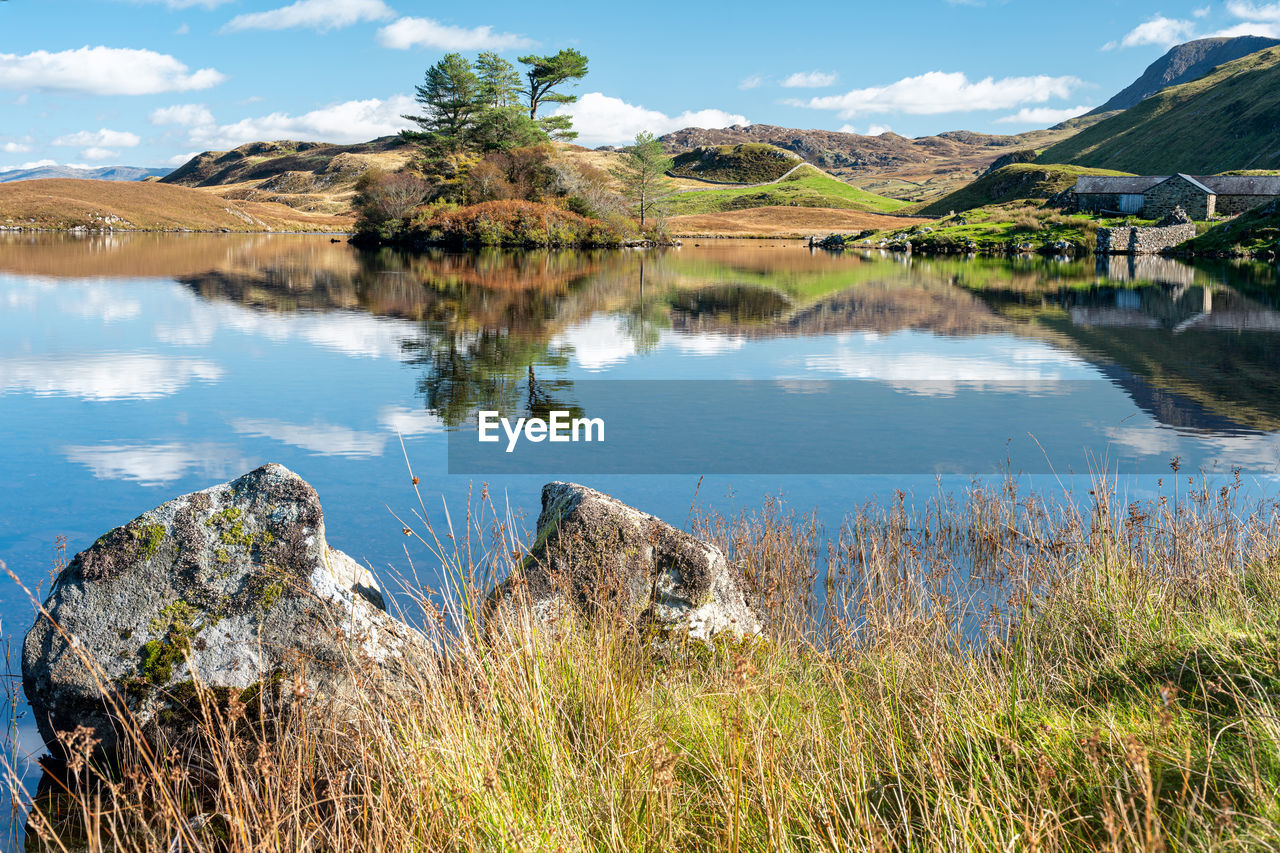 View of penygader, cadair idris, and cregennan lake in the snowdonia national park, dolgellau, wales