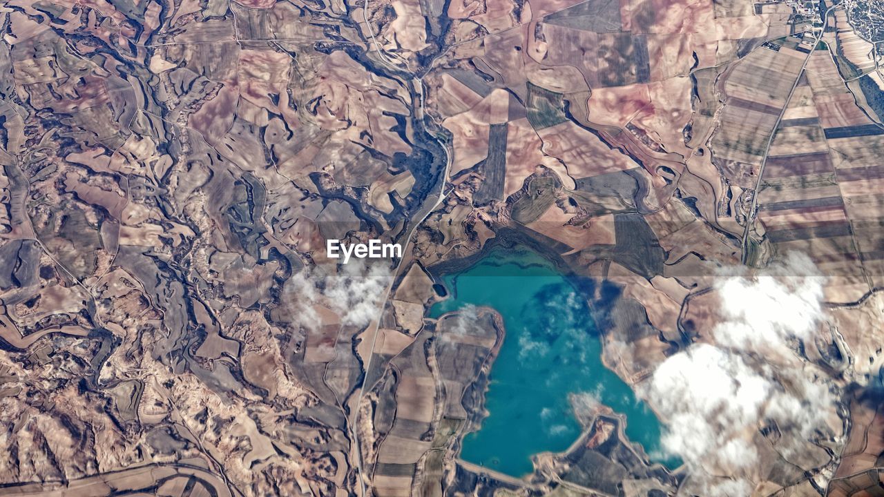 AERIAL VIEW OF LANDSCAPE IN WATER