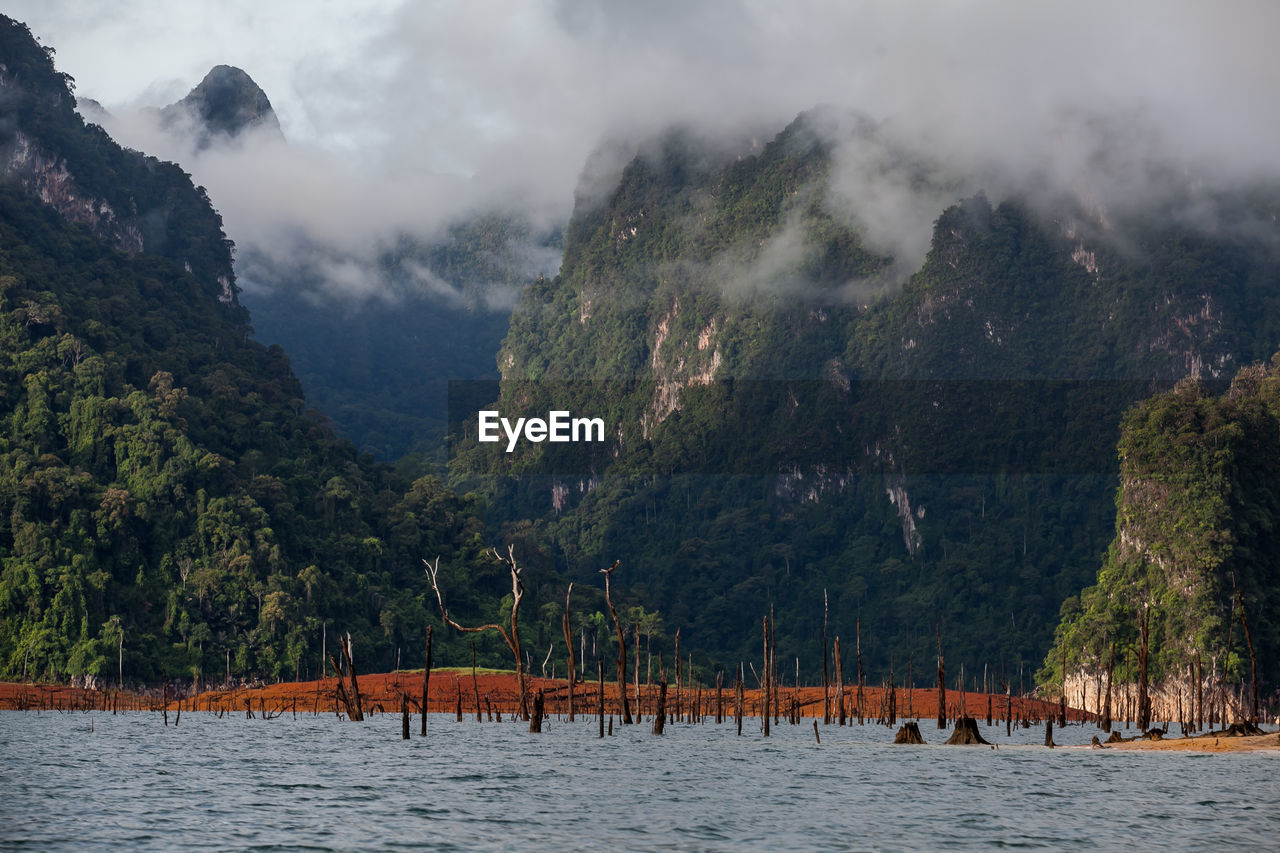 Beautiful nature at cheow lan lake, ratchaprapha dam, khao sok national park in thailand
