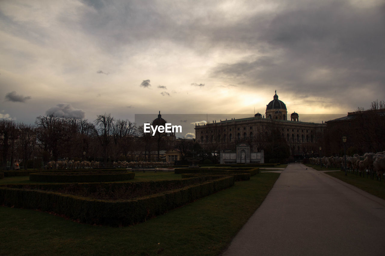 PANORAMIC VIEW OF HISTORIC BUILDING AGAINST SKY
