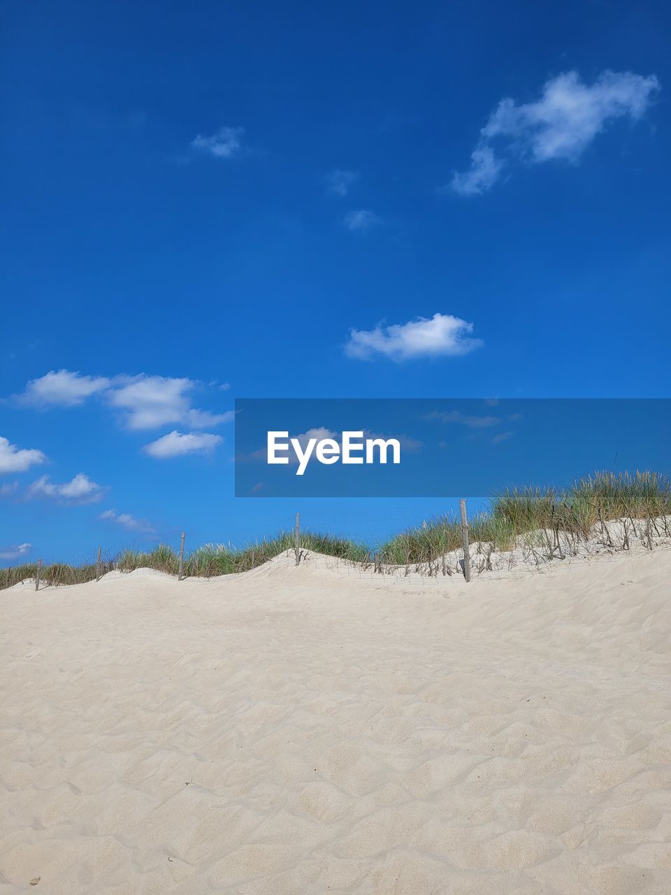 SCENIC VIEW OF DESERT AGAINST SKY