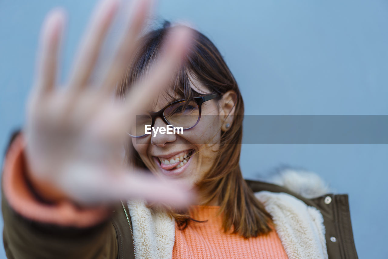 Woman wearing eyeglasses