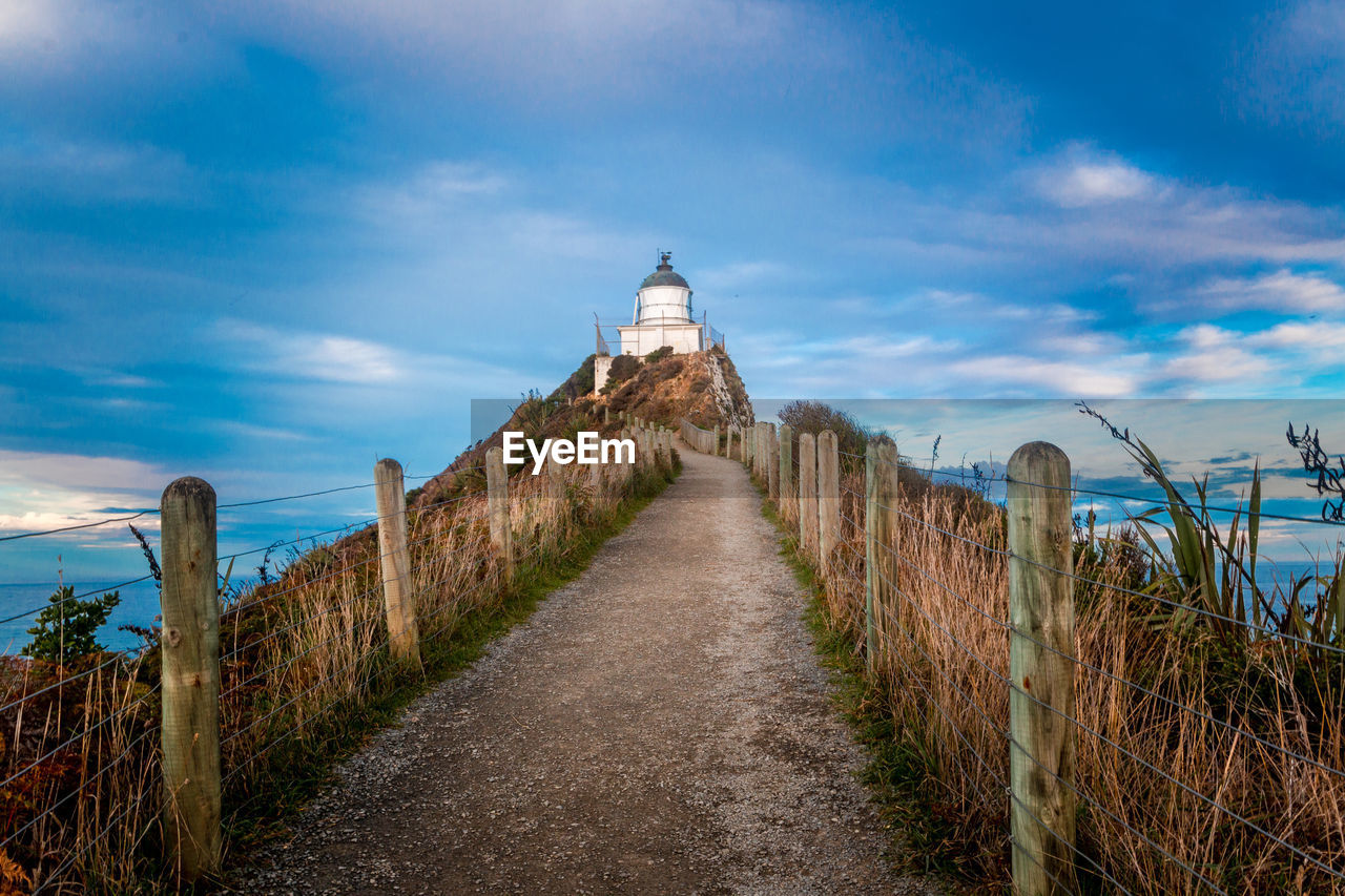 Nugget point lighthouse new zealand