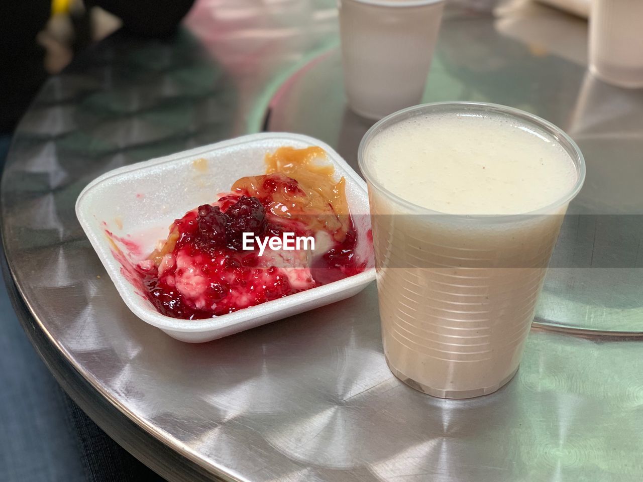 HIGH ANGLE VIEW OF DESSERT IN PLATE ON TABLE