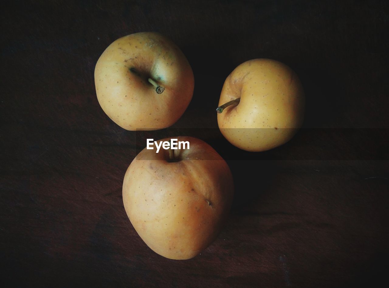 Directly above shot of apples on table