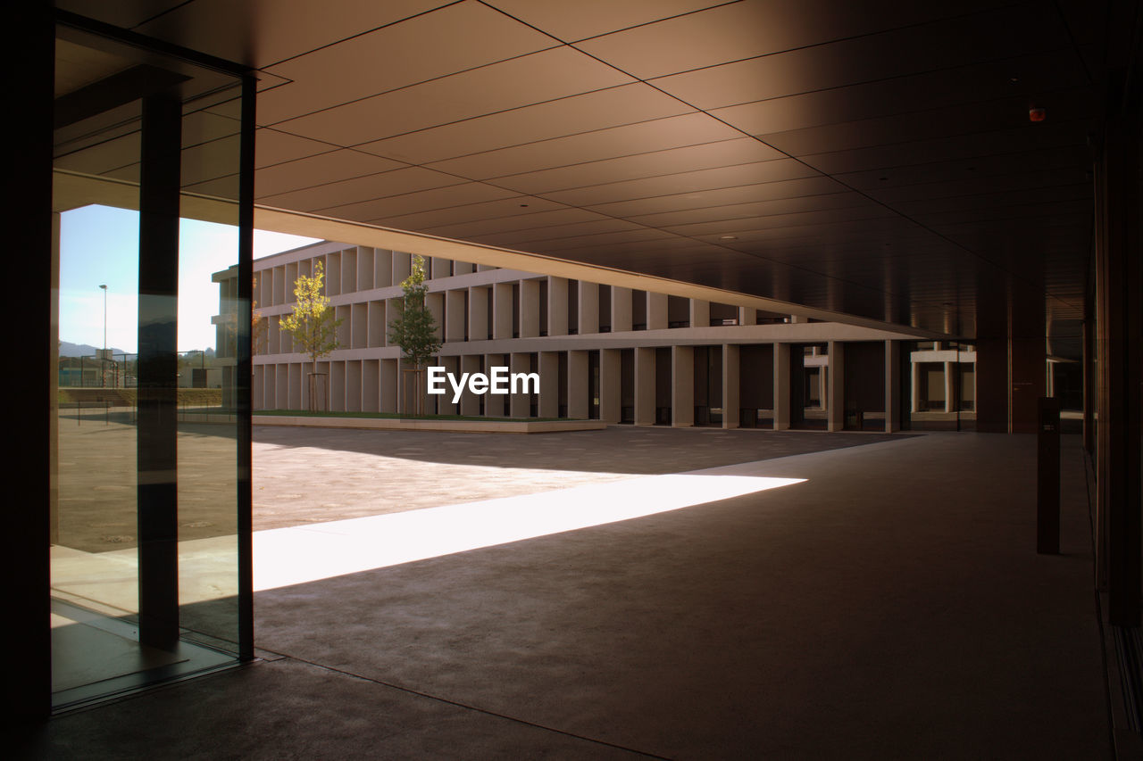 INTERIOR OF EMPTY BUILDING