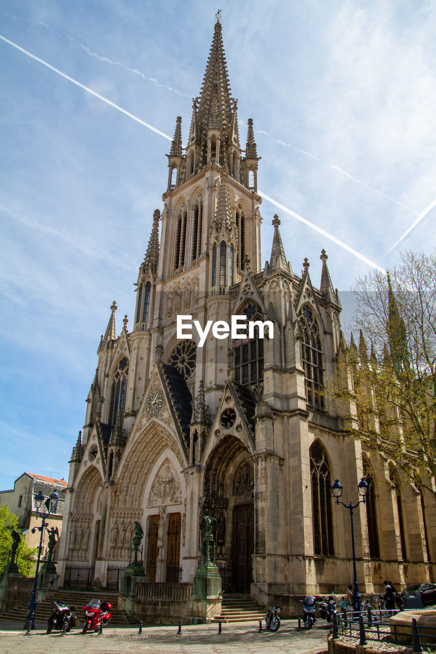 Nancy, france, the current saint-epvre basilica is a flamboyant gothic style basilica 
