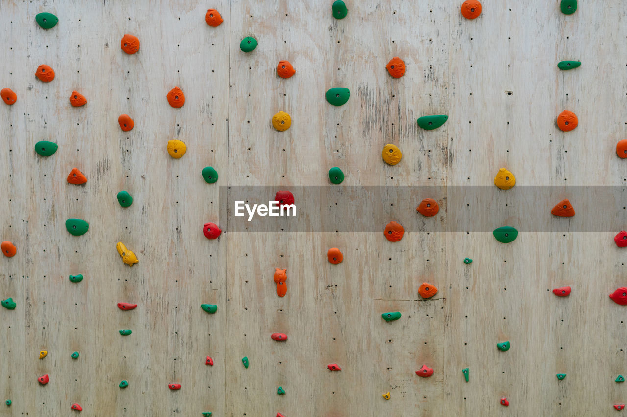 climbing wall, recreation, rock climbing, multi colored, climbing, sports, adventure, extreme sports, wall - building feature, strength, challenge, activity, individual sports, indoors, no people