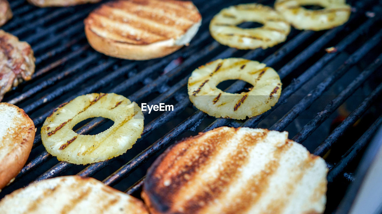 fast food, food, food and drink, freshness, dish, produce, breakfast, baked, no people, meal, barbecue, plant, sweet food, dessert, snack, close-up, sweet, grilled, barbecue grill, heat, selective focus, indoors