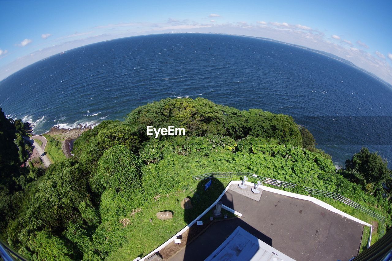 HIGH ANGLE VIEW OF BEACH AGAINST SKY