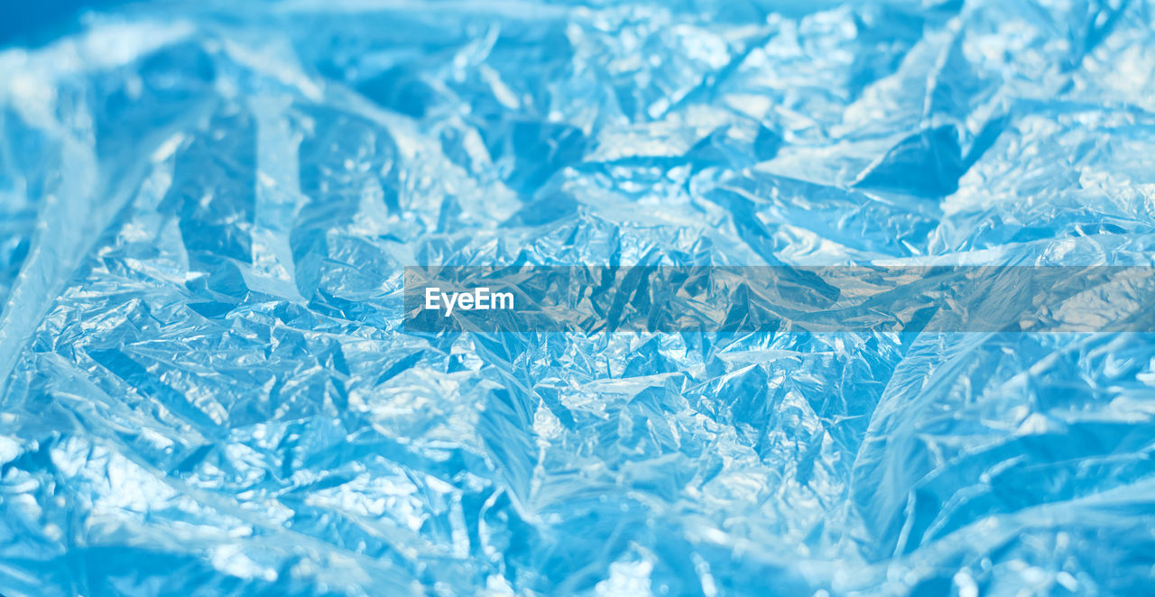 FULL FRAME SHOT OF ICE