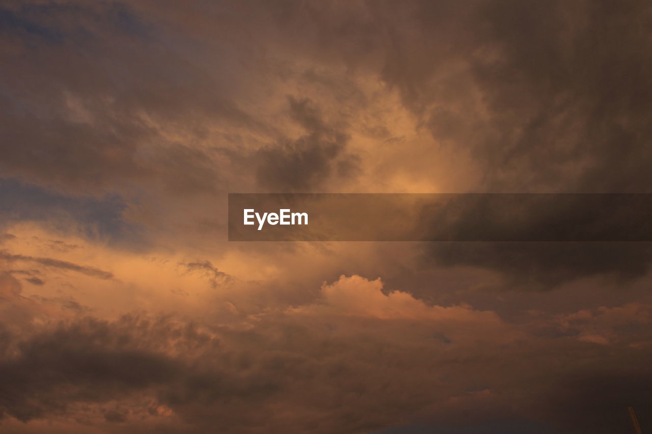 LOW ANGLE VIEW OF CLOUDS IN SKY