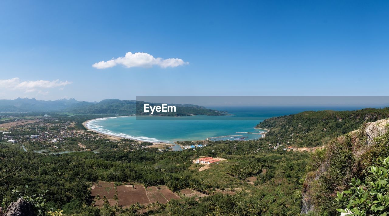 PANORAMIC SHOT OF SEA AGAINST SKY