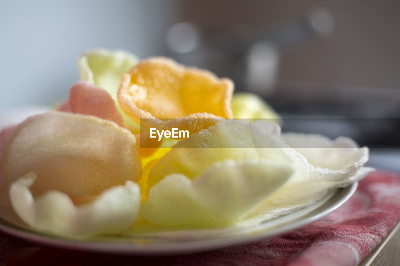 food and drink, food, dish, healthy eating, plant, fruit, produce, freshness, breakfast, no people, indoors, plate, sweet food, meal, cuisine, close-up, wellbeing, sweet, dessert, citrus fruit, focus on foreground, slice, selective focus, citrus