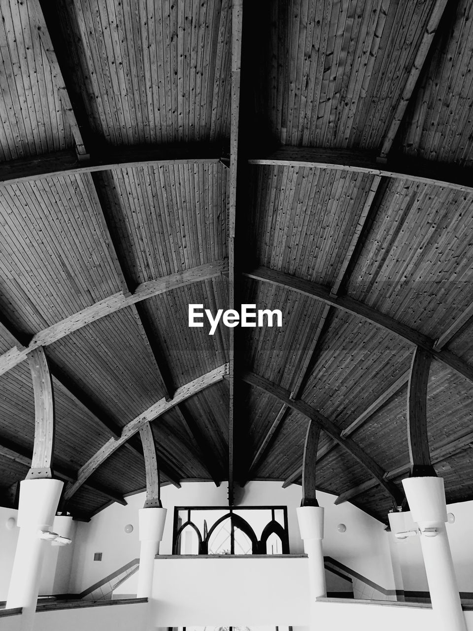 LOW ANGLE VIEW OF CEILING OF ROOF