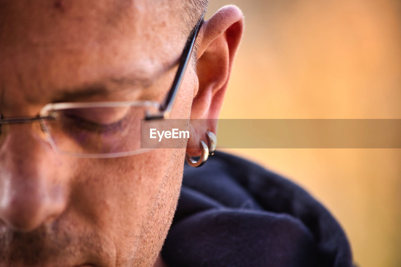 Portrait of a man with glasses