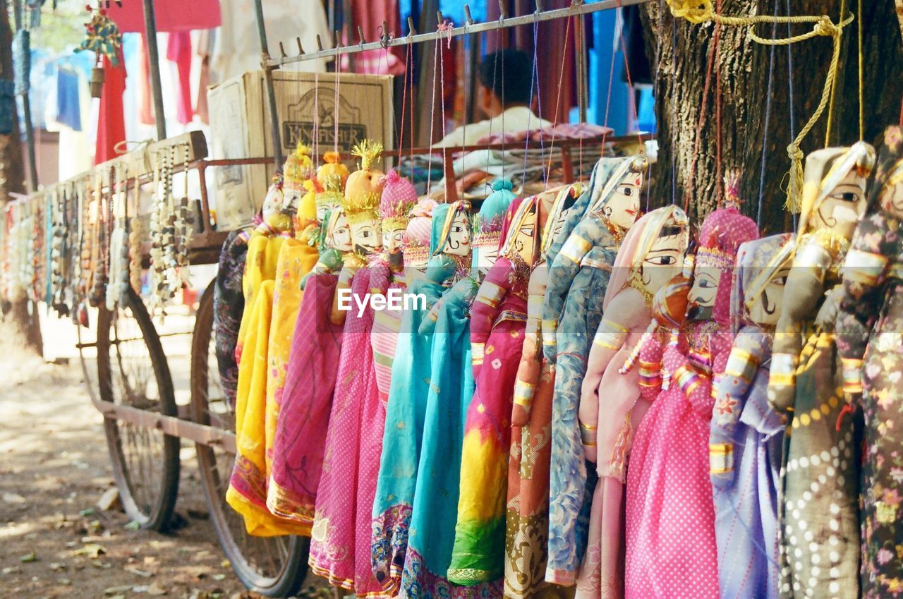 Puppet dolls for sale in market