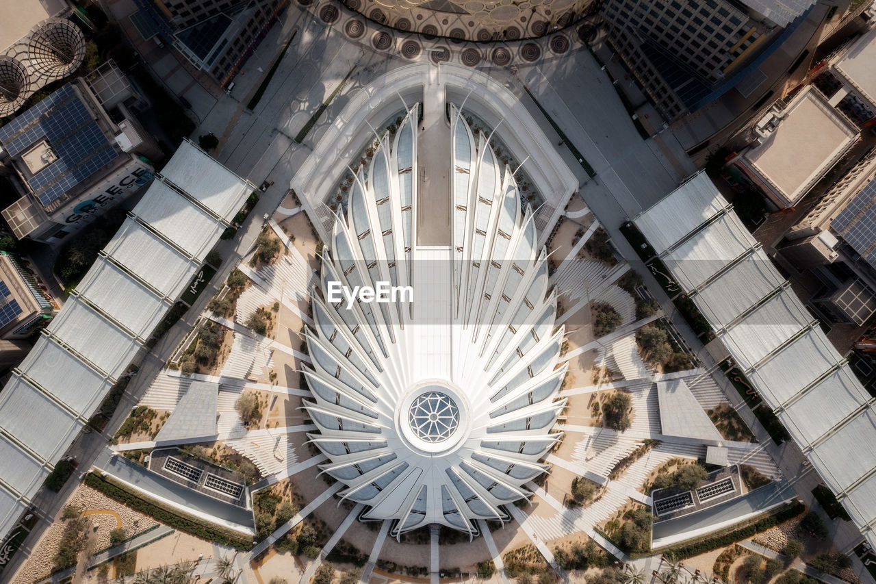 architecture, built structure, building exterior, dome, building, travel destinations, city, no people, directly below, low angle view, ceiling, metropolis, landmark, the past, history, pattern, urban area, travel, shape, geometric shape, tourism, architectural feature, religion, place of worship, facade, day, outdoors