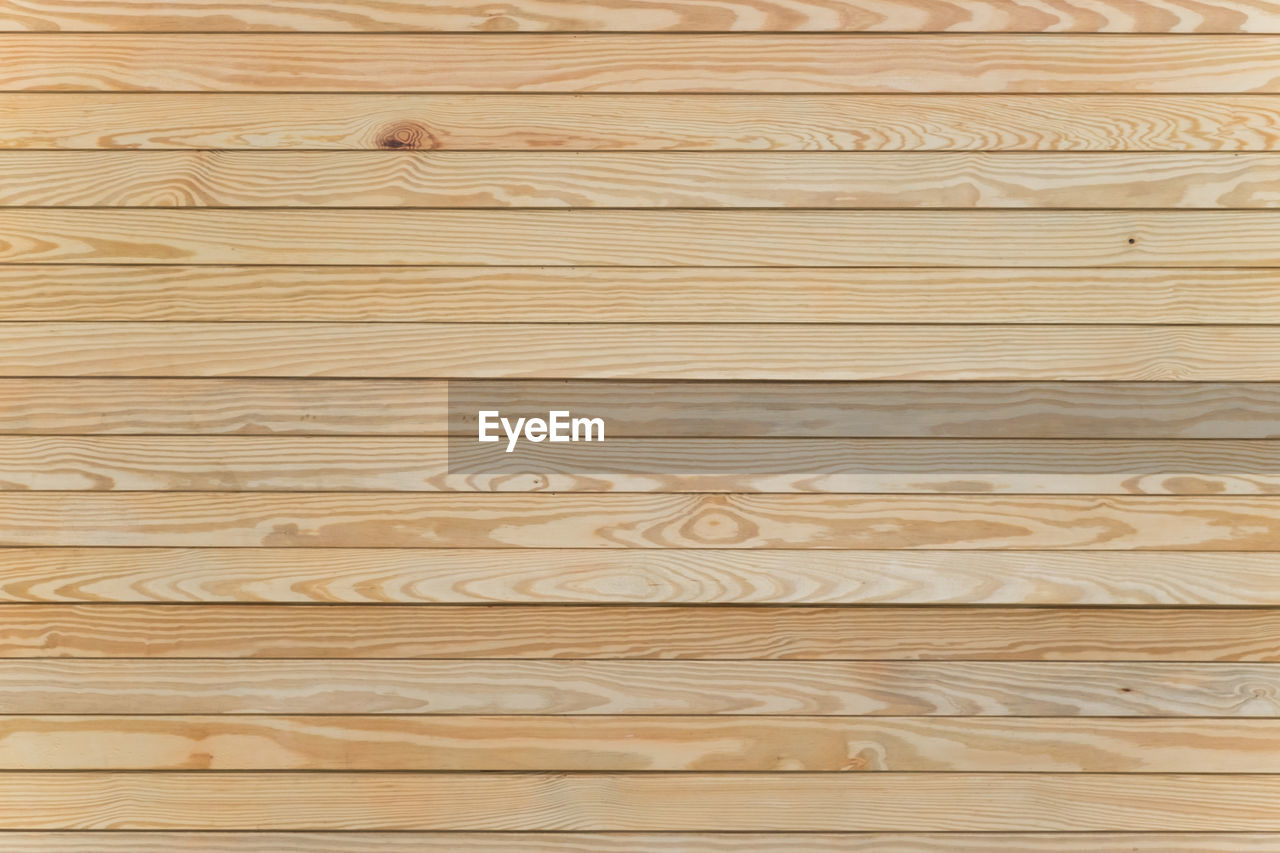 SURFACE LEVEL OF WOODEN PLANKS