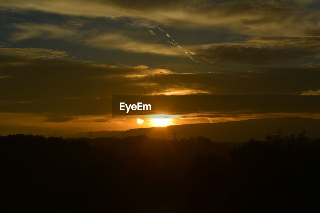 SCENIC VIEW OF SKY AT SUNSET