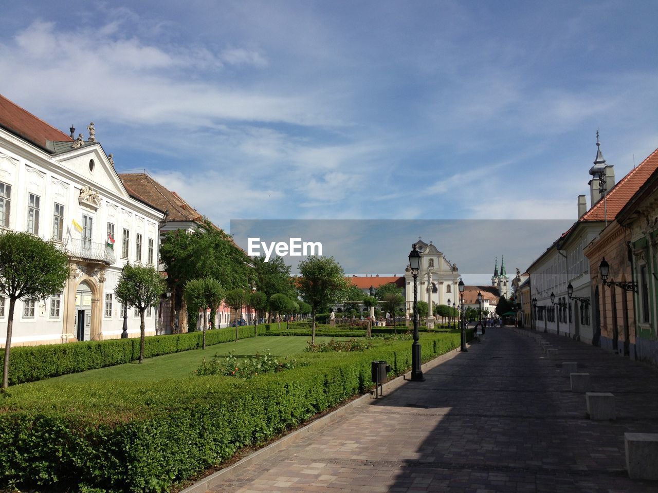 FOOTPATH LEADING TOWARDS BUILDINGS