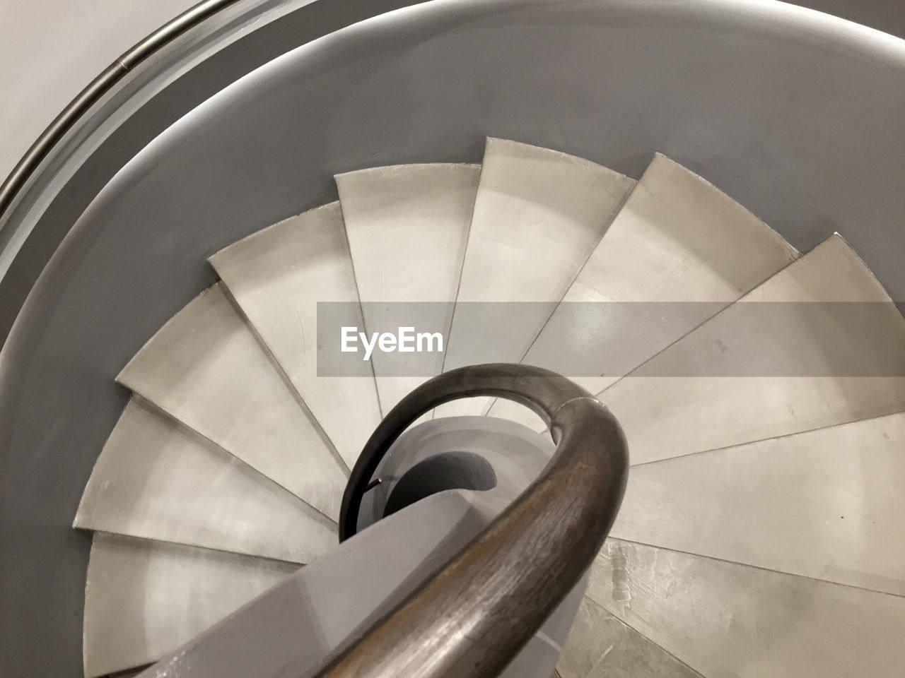 CLOSE-UP OF SPIRAL STAIRCASE